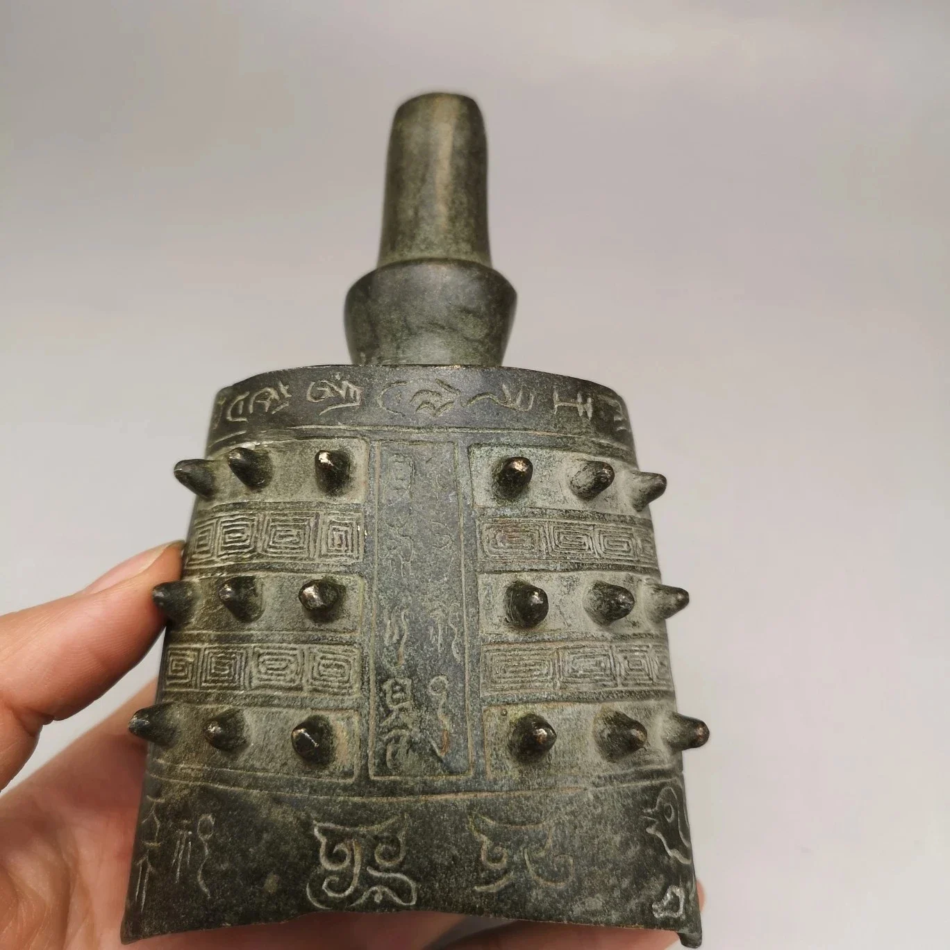 Musical Instrument In Africa - Exquisite Sammlung chinesischer Bronze-Klanginstrumente aus der